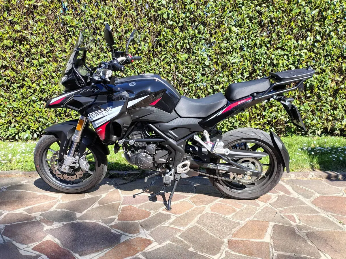 Benelli TRK 251 (2022 - 25) (2)