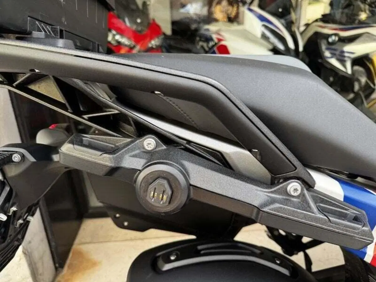Bmw R 1300 GS (2023 - 26) (5)