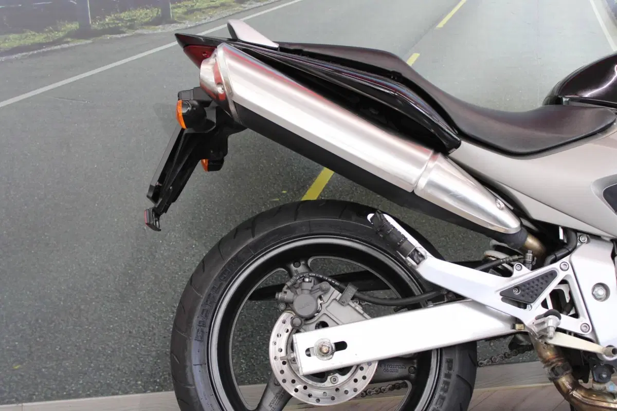 Honda Hornet 600 (2003 - 04) (15)