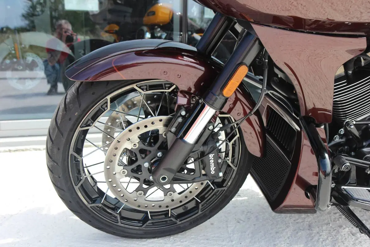 Harley-Davidson CVO Road Glide (2024) (11)