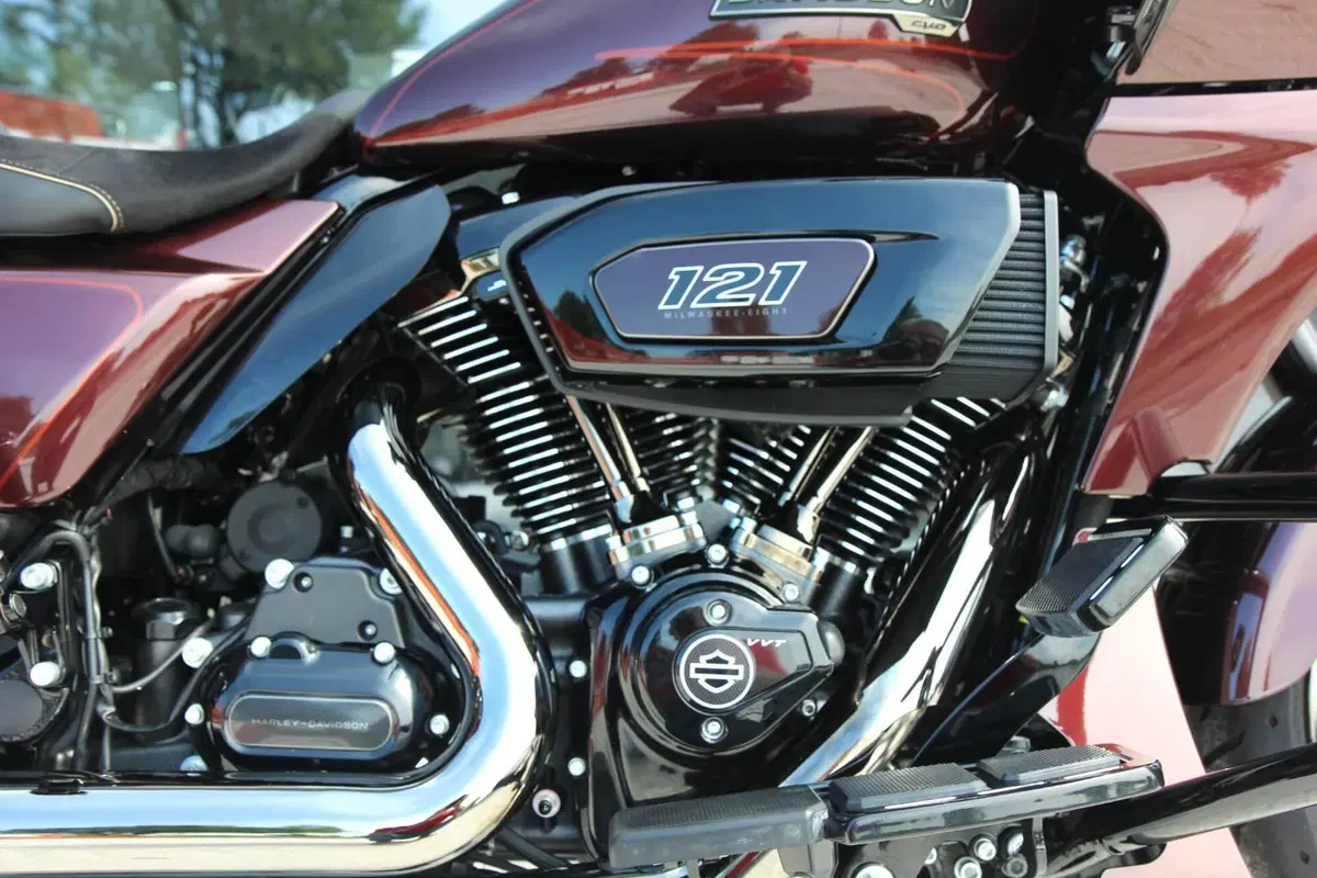Harley-Davidson CVO Road Glide (2024) (15)