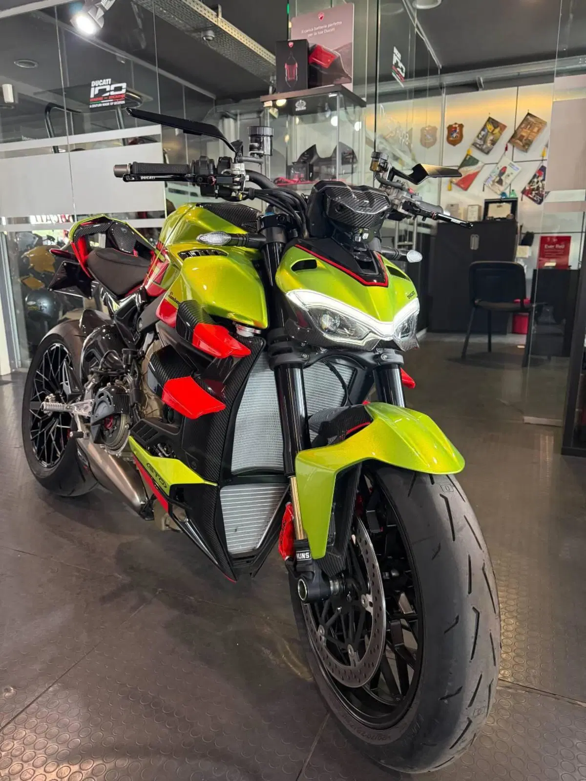 Ducati Streetfighter V4 Lamborghini (2023 - 24) (2)