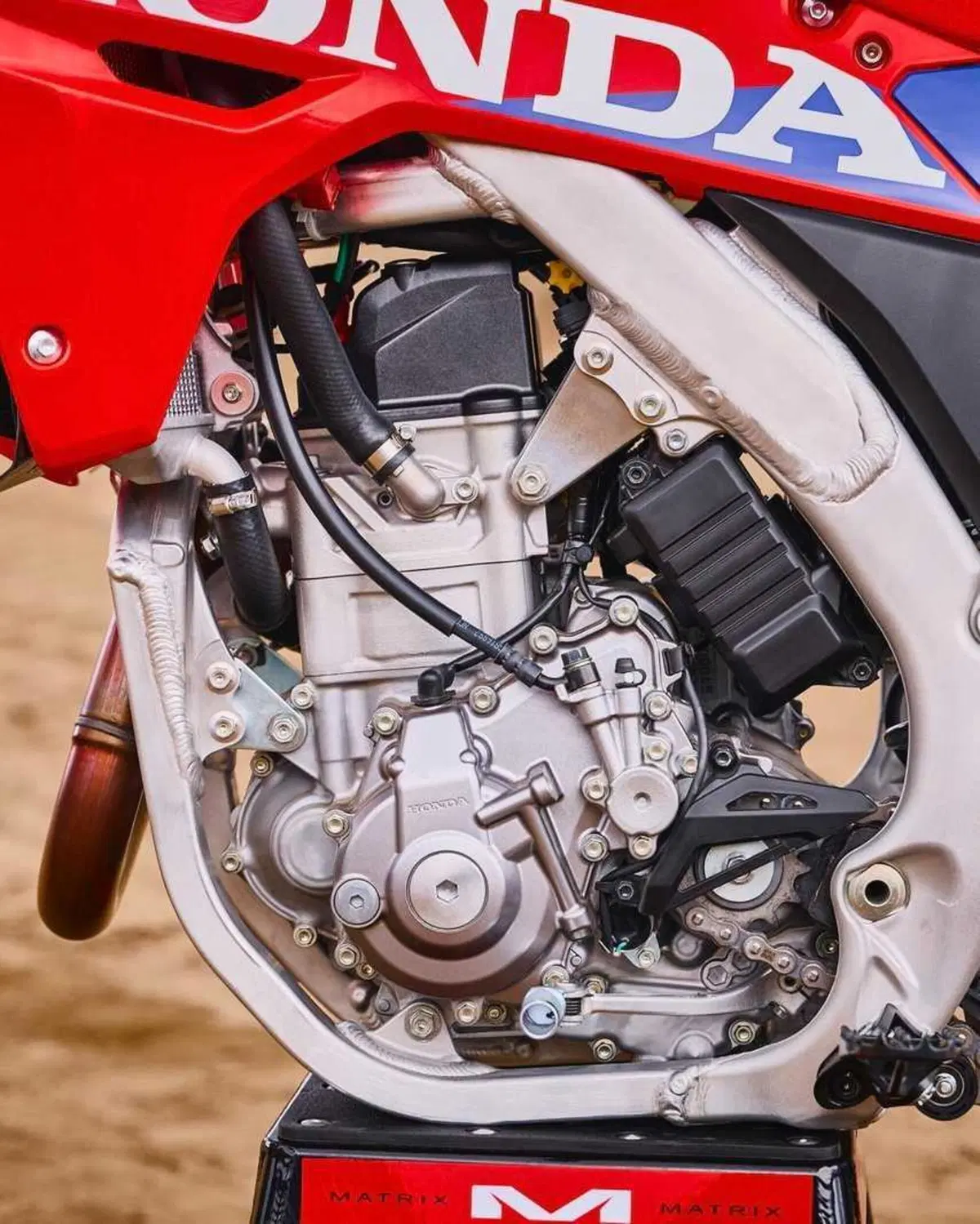 Rivoluzione Honda: ecco la nuova CRF 450R 2027 [GALLERY] (4)
