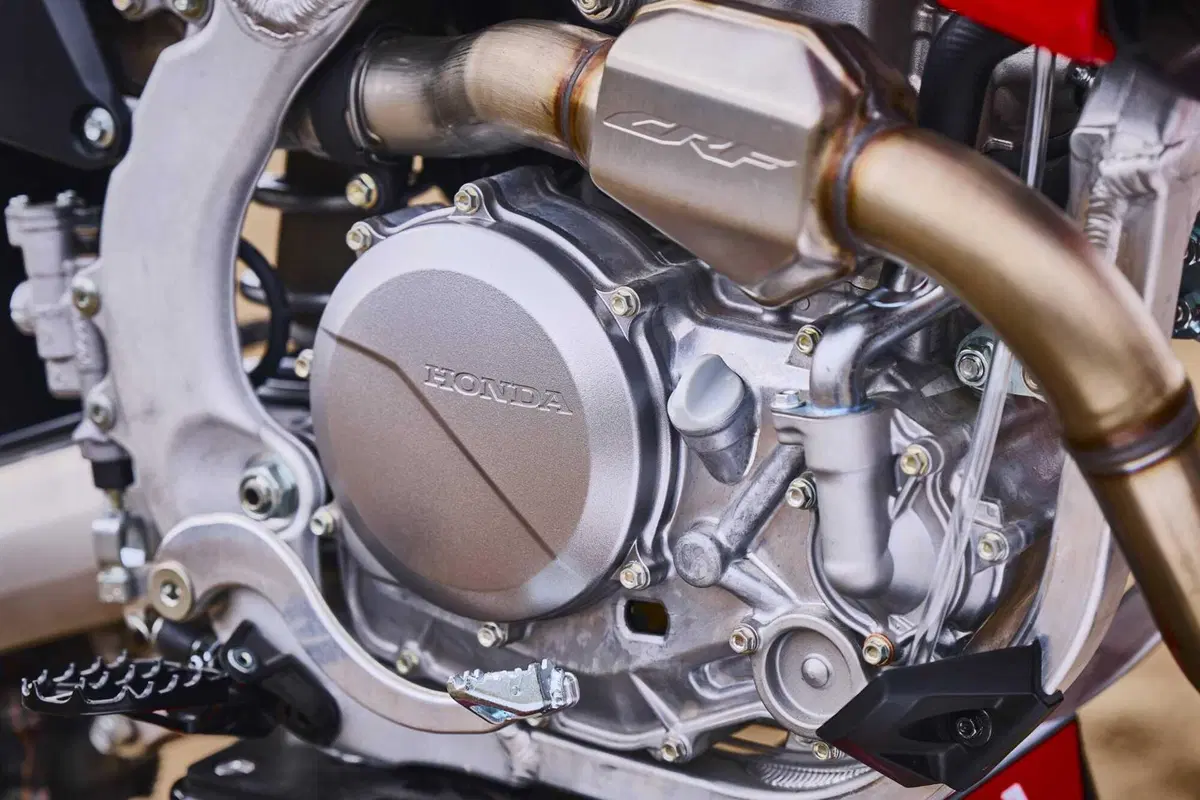 Rivoluzione Honda: ecco la nuova CRF 450R 2027 [GALLERY] (13)