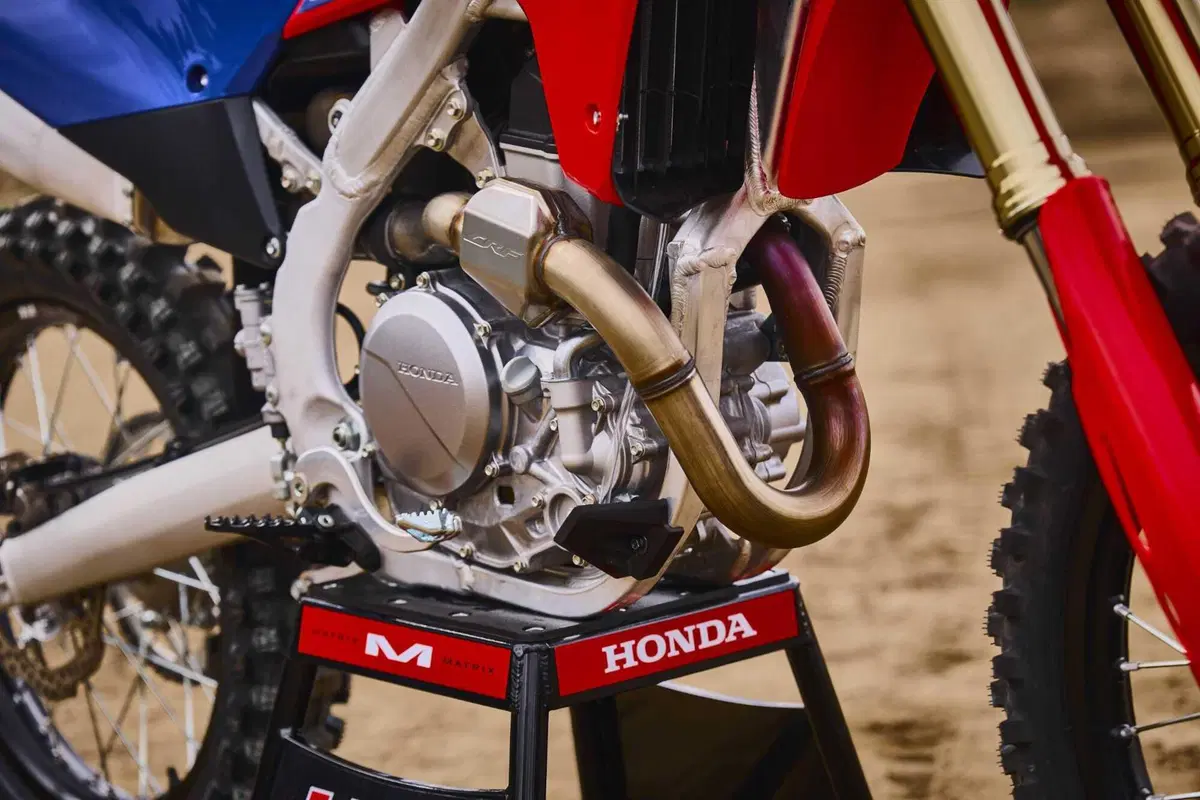 Rivoluzione Honda: ecco la nuova CRF 450R 2027 [GALLERY] (14)