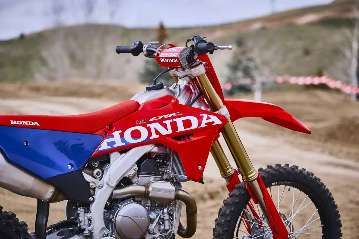 Rivoluzione Honda: ecco la nuova CRF 450R 2027 [GALLERY] (15)