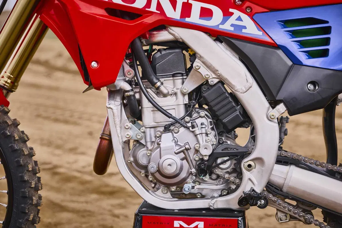 Rivoluzione Honda: ecco la nuova CRF 450R 2027 [GALLERY] (17)