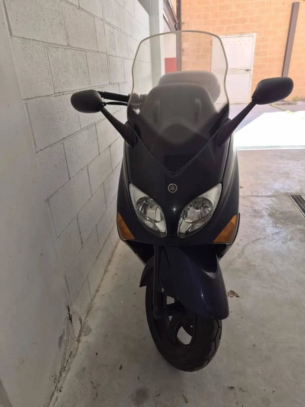 Yamaha T-Max 500 (2001 - 03) (5)