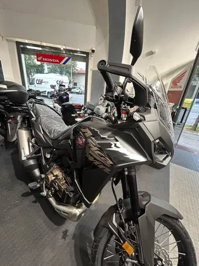 Honda Africa Twin CRF 1100L (2024 - 26) nuova