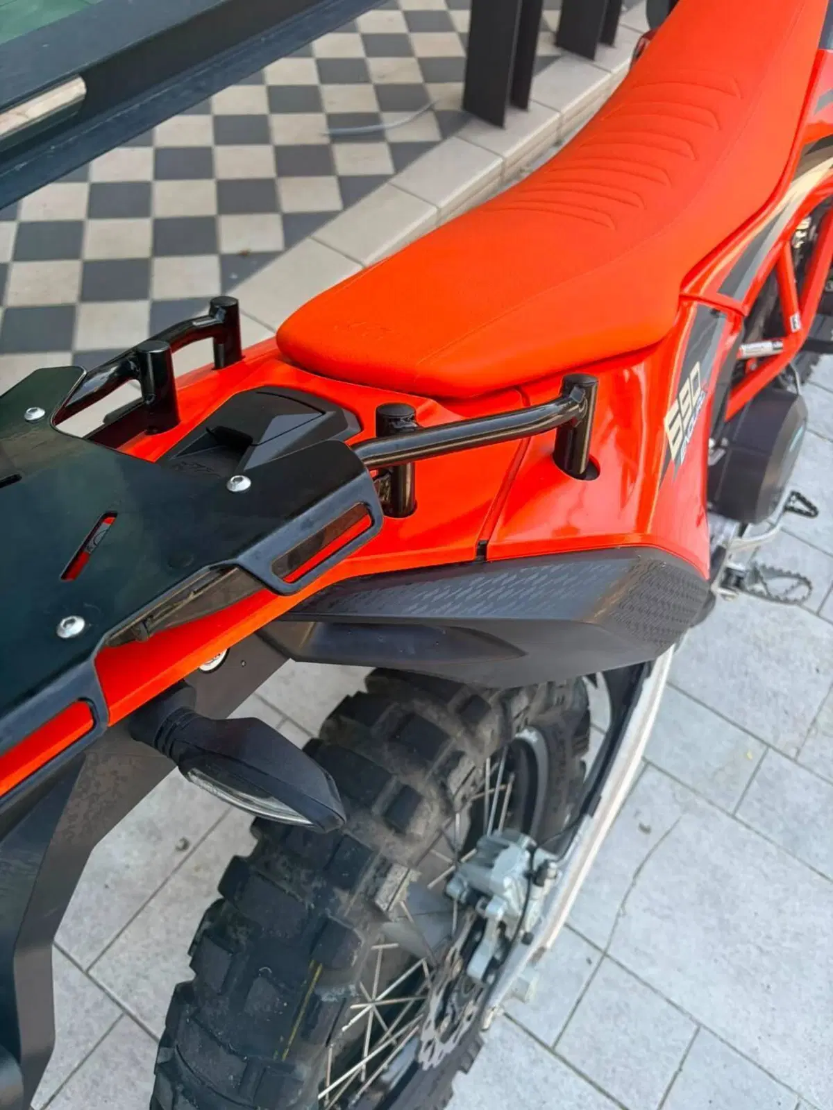 KTM 690 Enduro R (2022 - 25) (9)