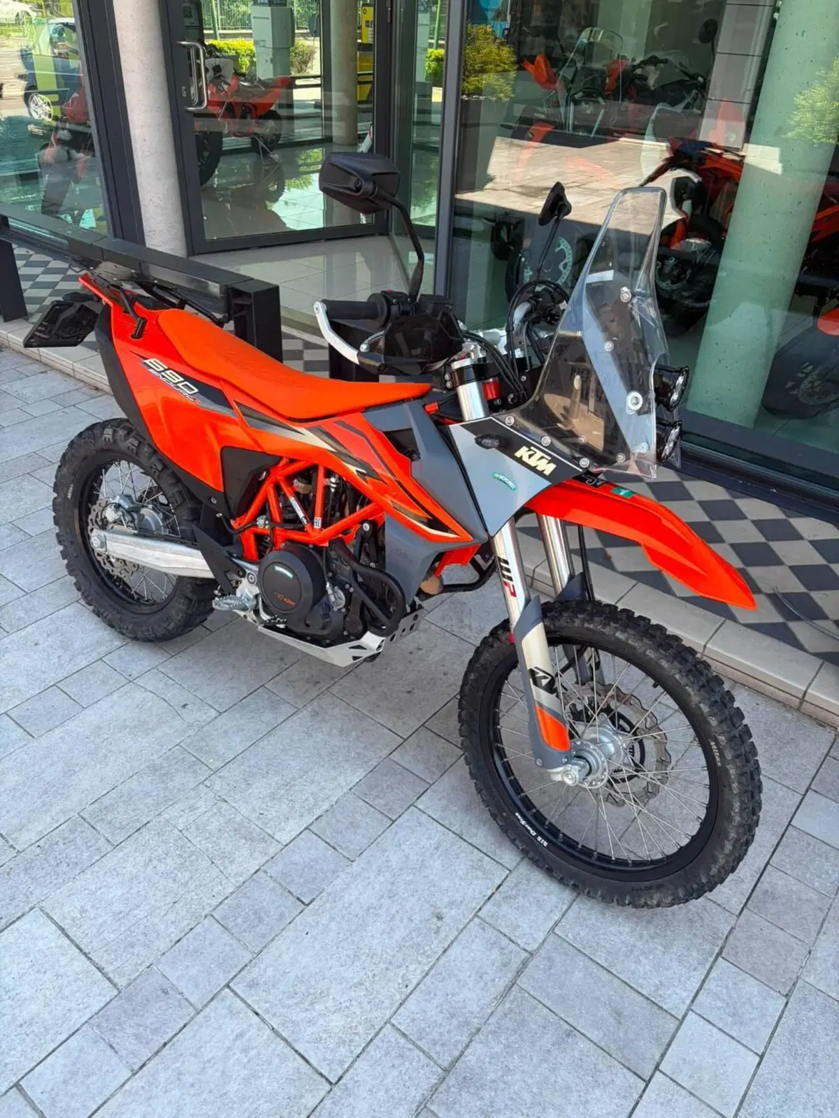 KTM 690 Enduro R (2022 - 25) (3)