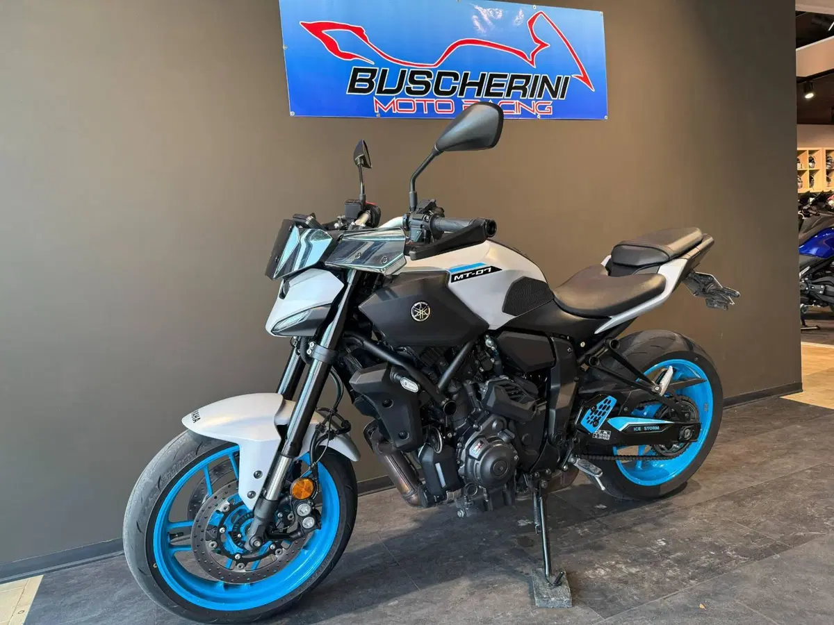 Yamaha MT-07 Y-AMT (2025 - 26) (2)