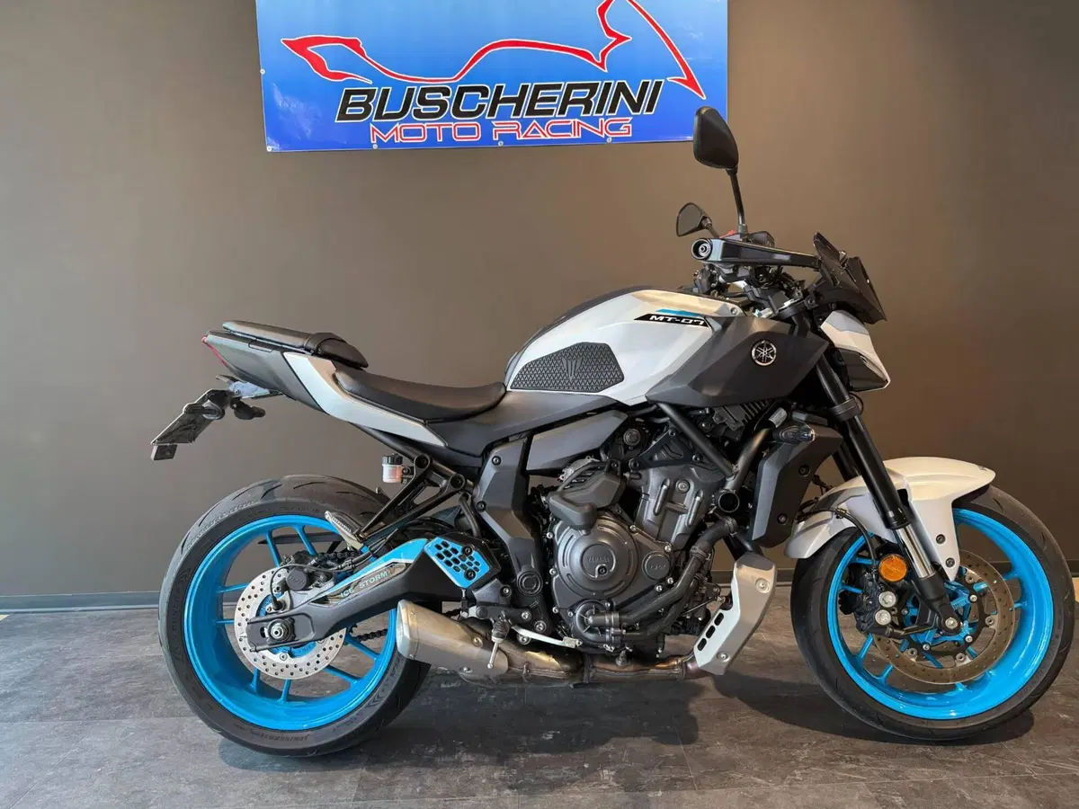 Yamaha MT-07 Y-AMT (2025 - 26) (9)