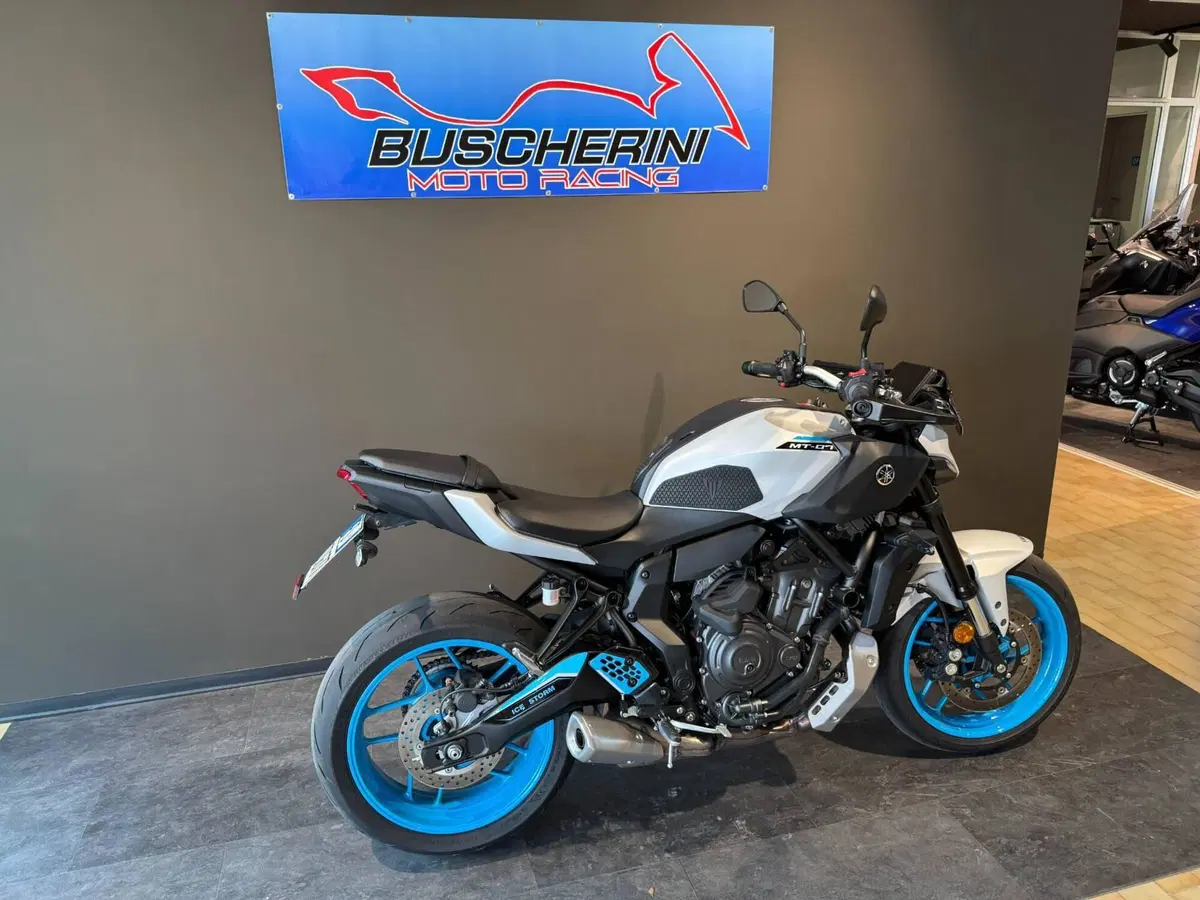 Yamaha MT-07 Y-AMT (2025 - 26) (10)
