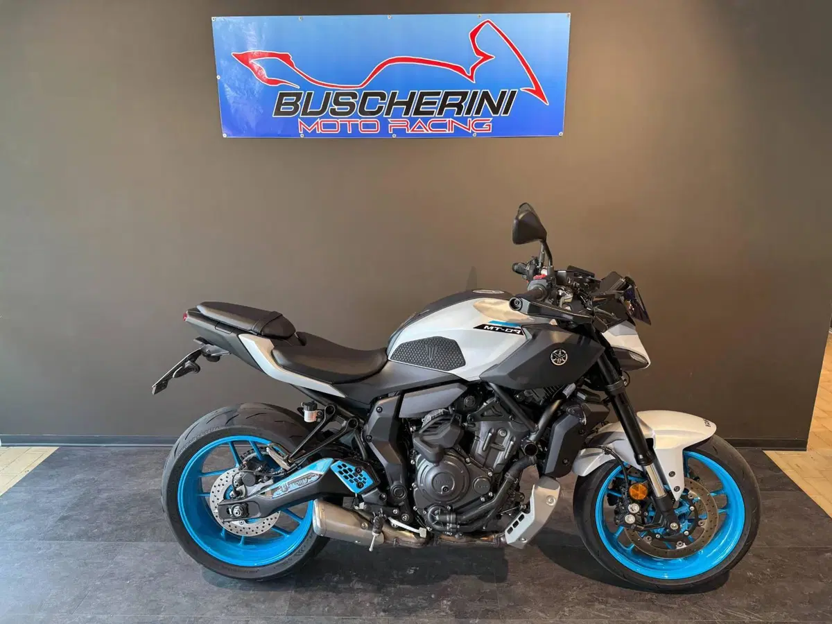 Yamaha MT-07 Y-AMT (2025 - 26) (12)