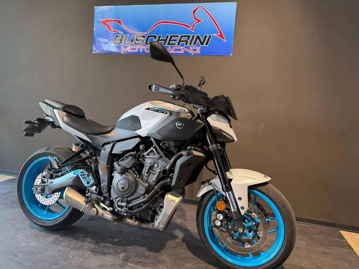 Yamaha MT-07 Y-AMT (2025 - 26) (13)