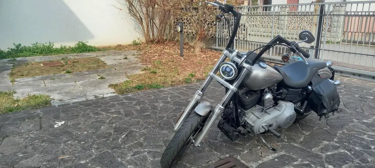 Harley-Davidson 1584 Street Bob (2008 - 15) - FXDB (3)