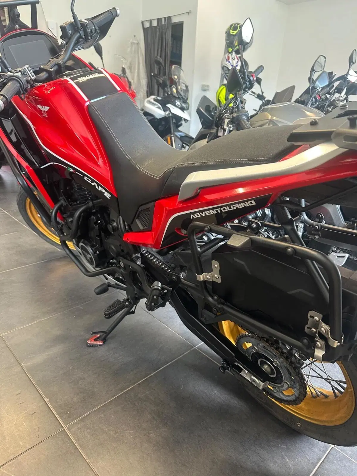 Moto Morini X-Cape 650 Gold Wheels Edition (2022 - 26) (3)