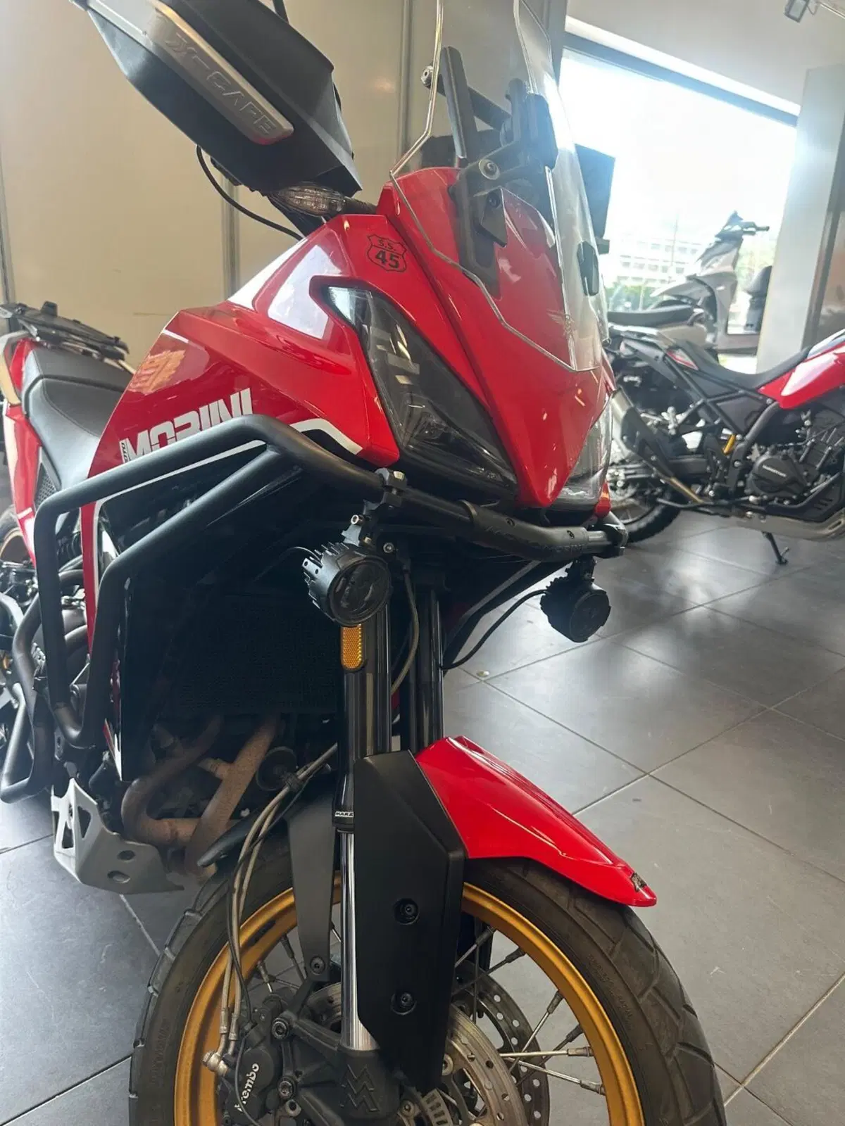 Moto Morini X-Cape 650 Gold Wheels Edition (2022 - 26) (5)