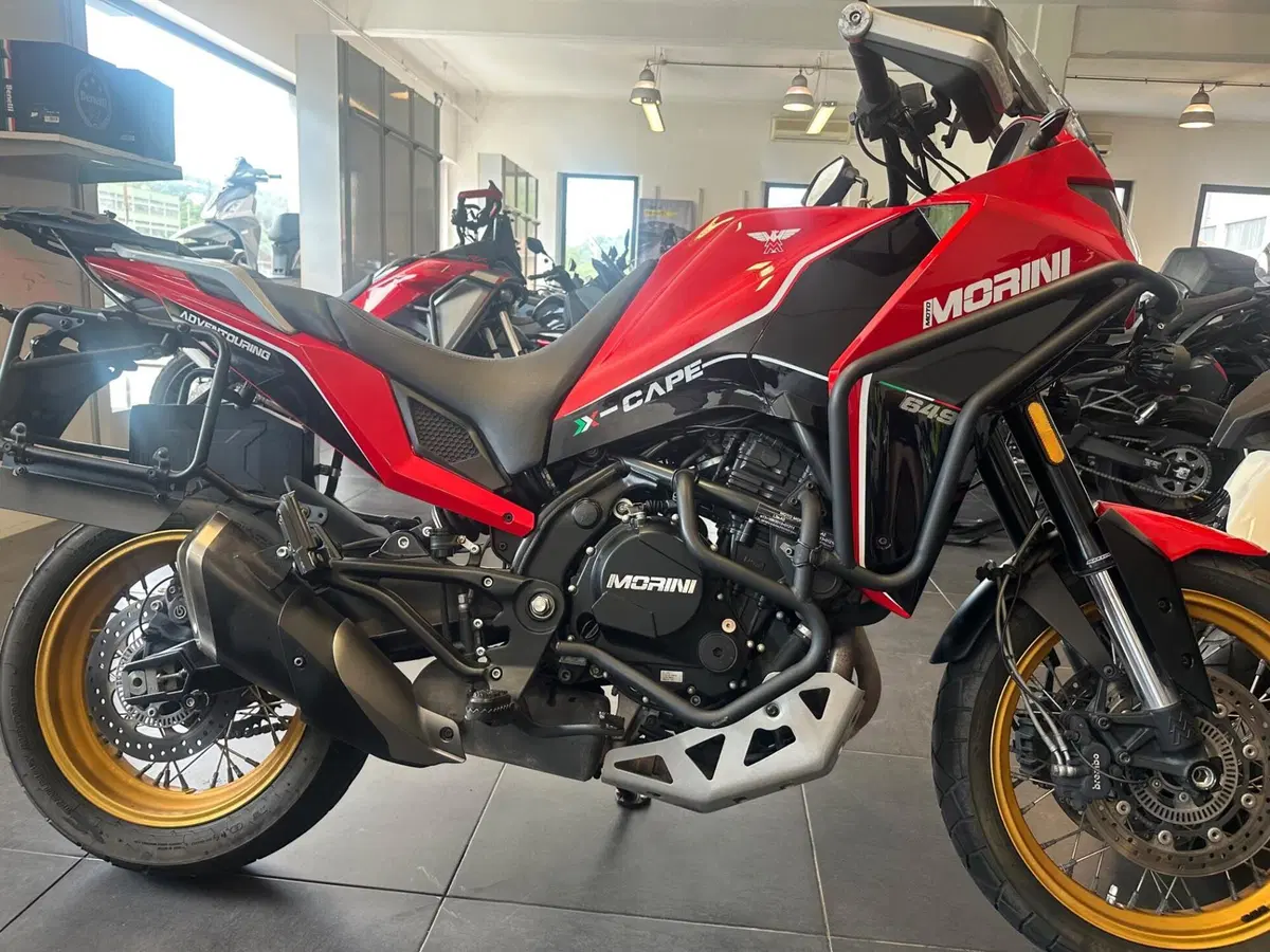 Moto Morini X-Cape 650 Gold Wheels Edition (2022 - 26) (6)