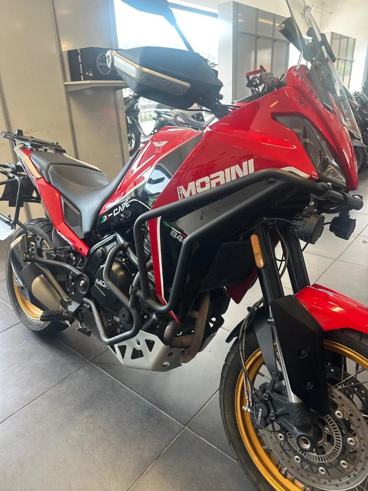 Moto Morini X-Cape 650 Gold Wheels Edition (2022 - 26) (10)