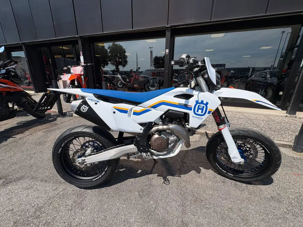 Husqvarna FC 450 (2023)