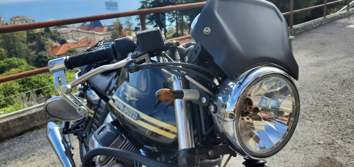 Moto Guzzi V7 Classic (2008 - 12) (2)