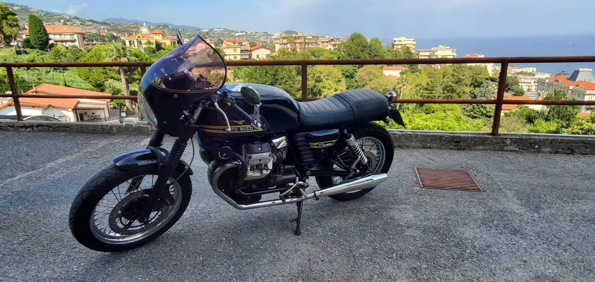 Moto Guzzi V7 Classic (2008 - 12) (4)