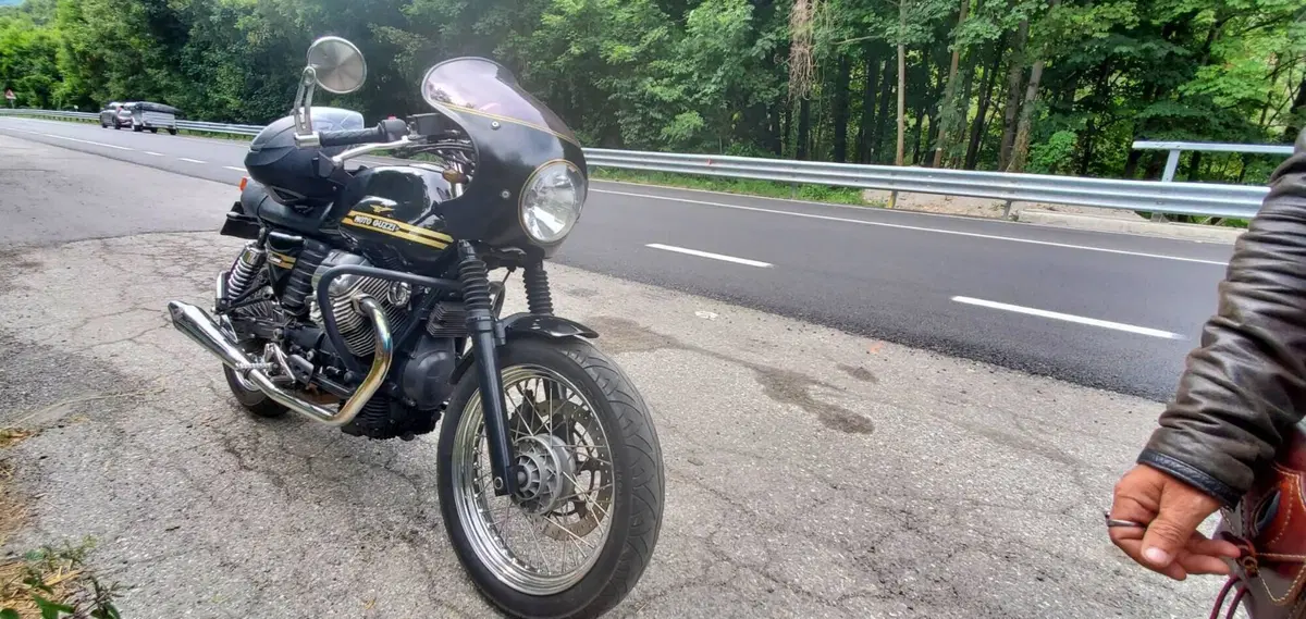 Moto Guzzi V7 Classic (2008 - 12) (5)