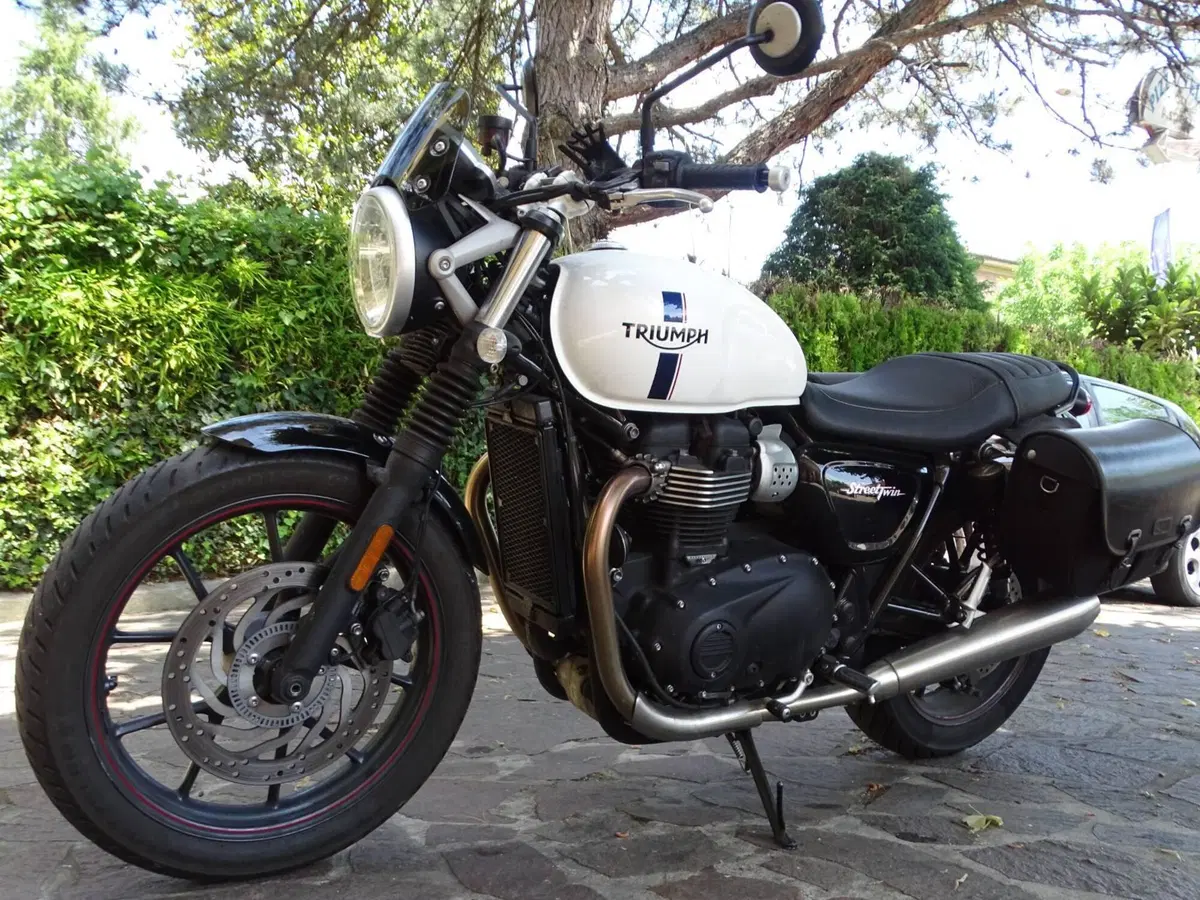 Triumph Street Twin 900 (2017 - 18) (8)