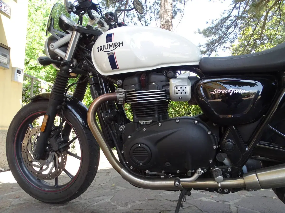 Triumph Street Twin 900 (2017 - 18) (10)