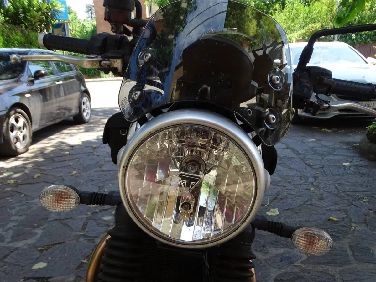 Triumph Street Twin 900 (2017 - 18) (7)