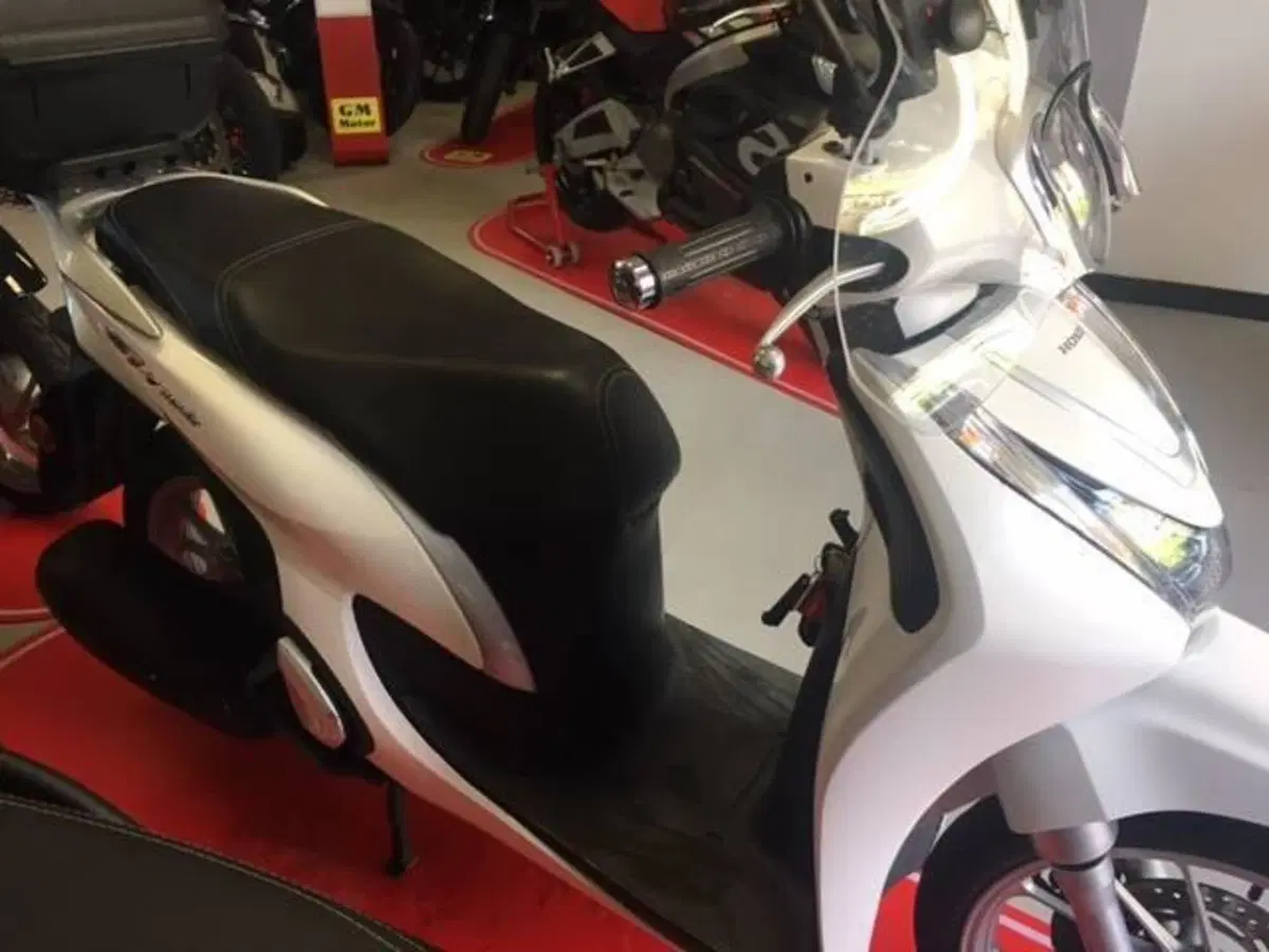 Honda SH 125 Mode (2021 - 23) (6)