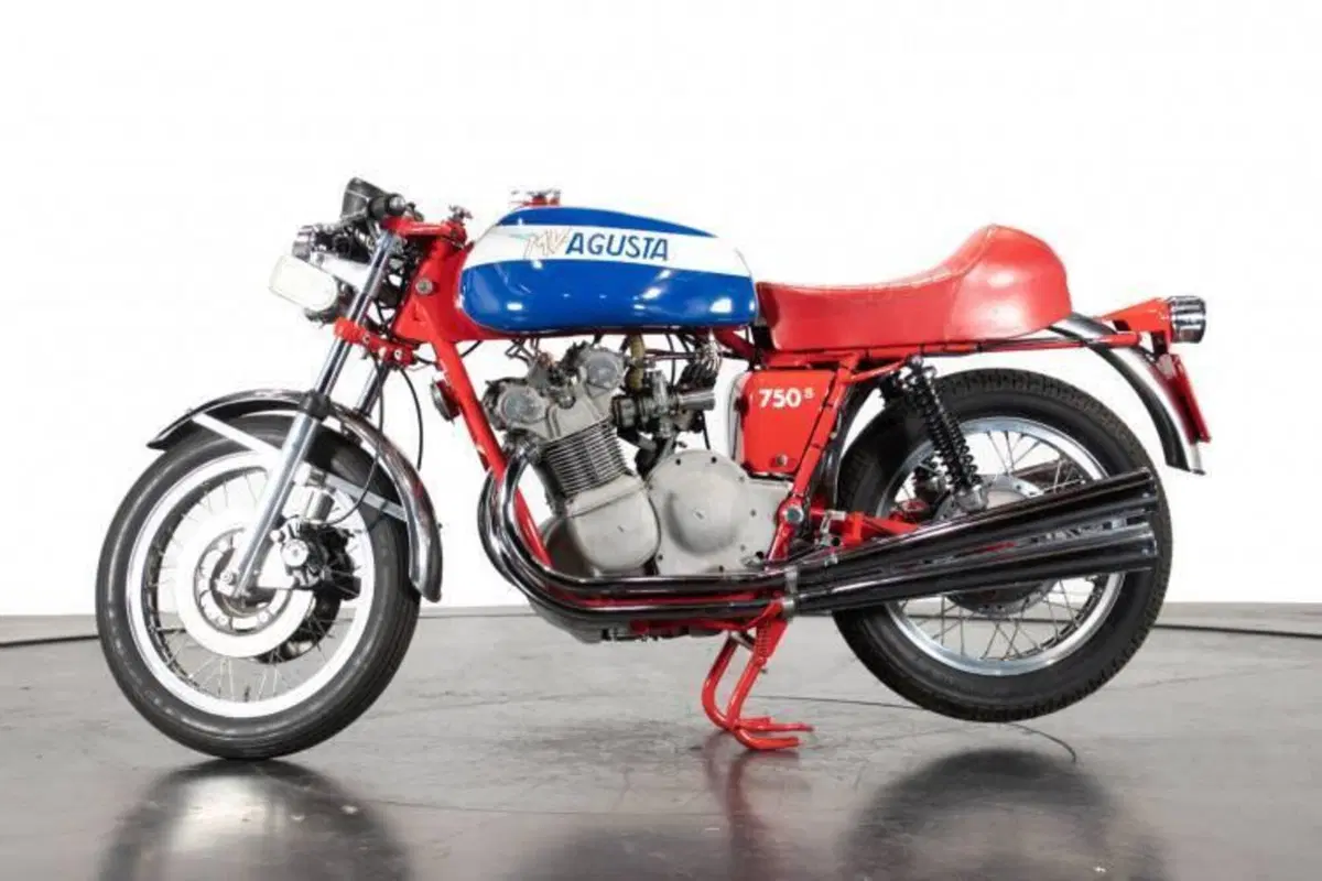 MV Agusta 750  S (2)