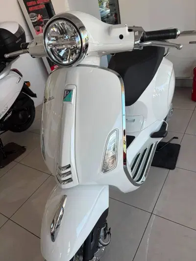 Vespa Primavera 125 (2026) nuova