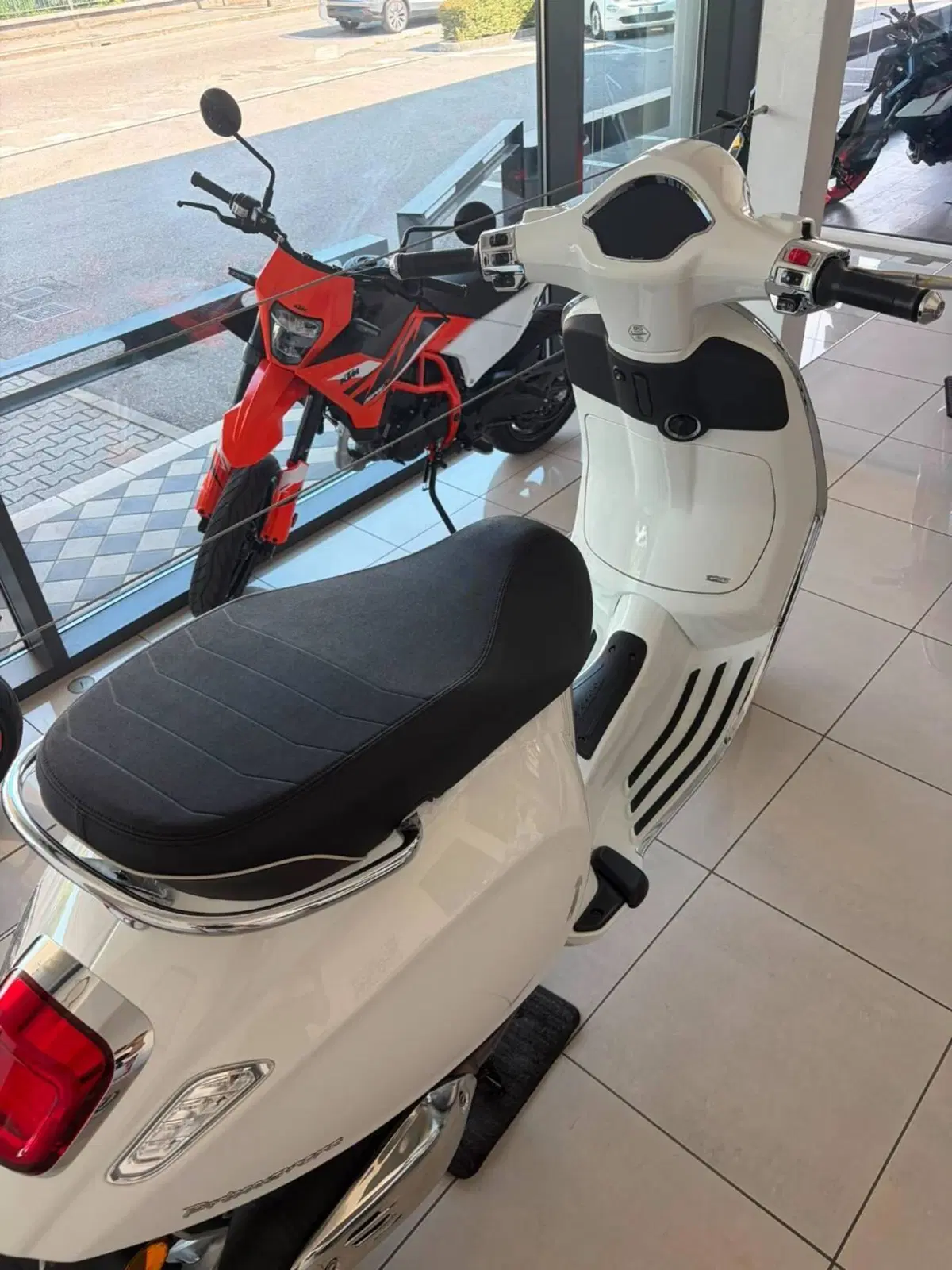 Vespa Primavera 125 (2026) (3)