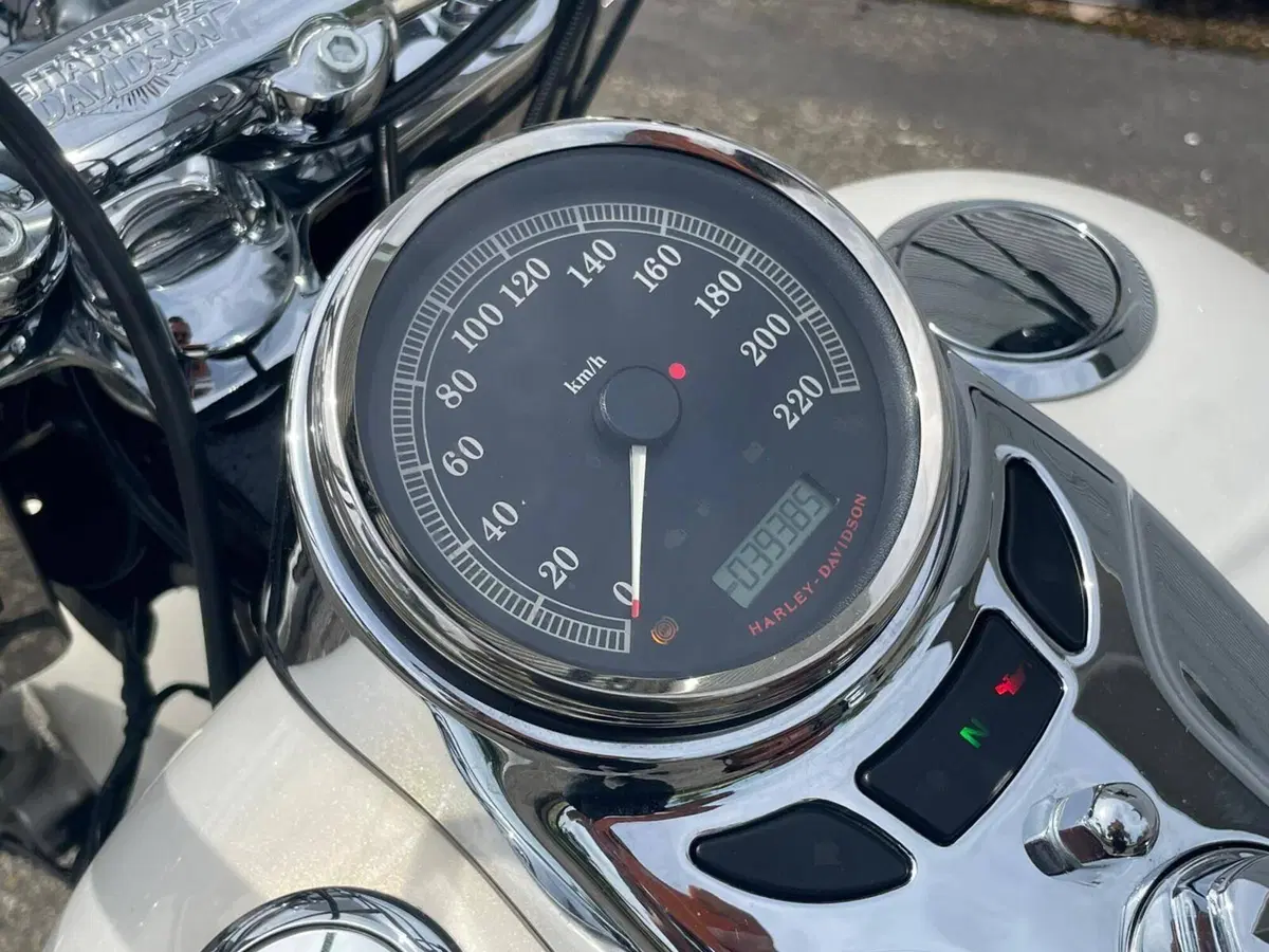 Harley-Davidson 1690 Heritage Classic (2011 - 17) - FLSTC (15)