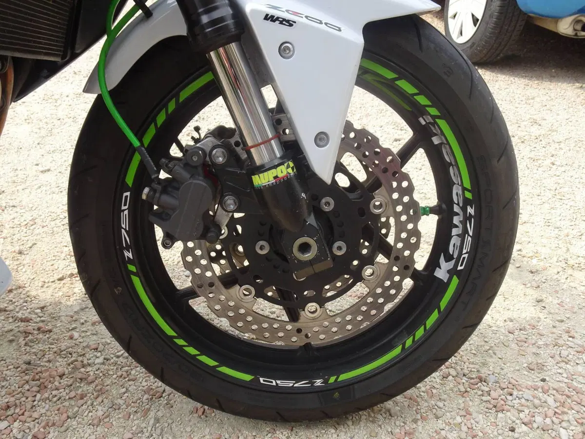 Kawasaki Z 750 ABS (2007 - 14) (16)