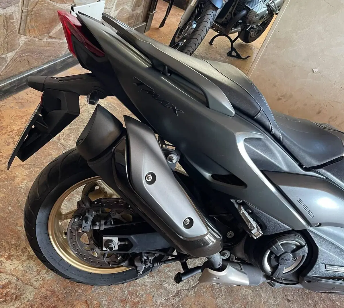 Yamaha T-Max 560 Tech Max (2021) (11)
