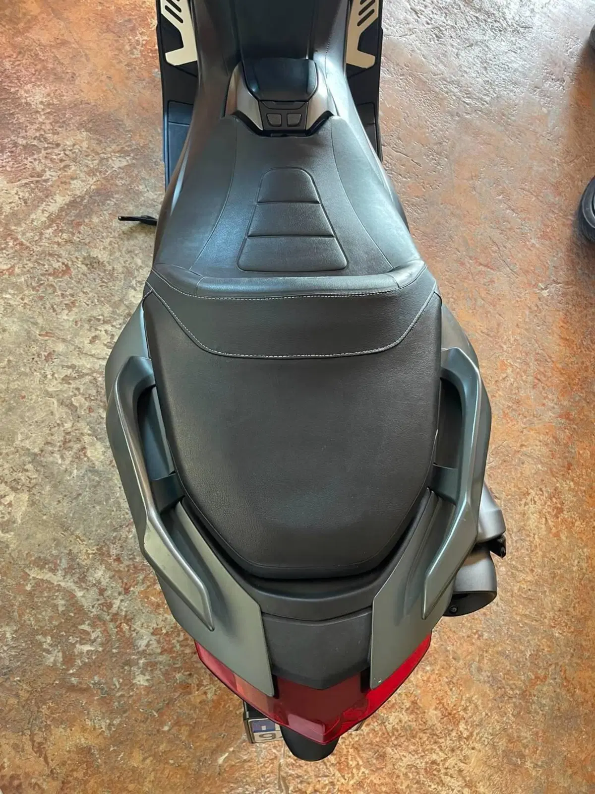 Yamaha T-Max 560 Tech Max (2021) (12)