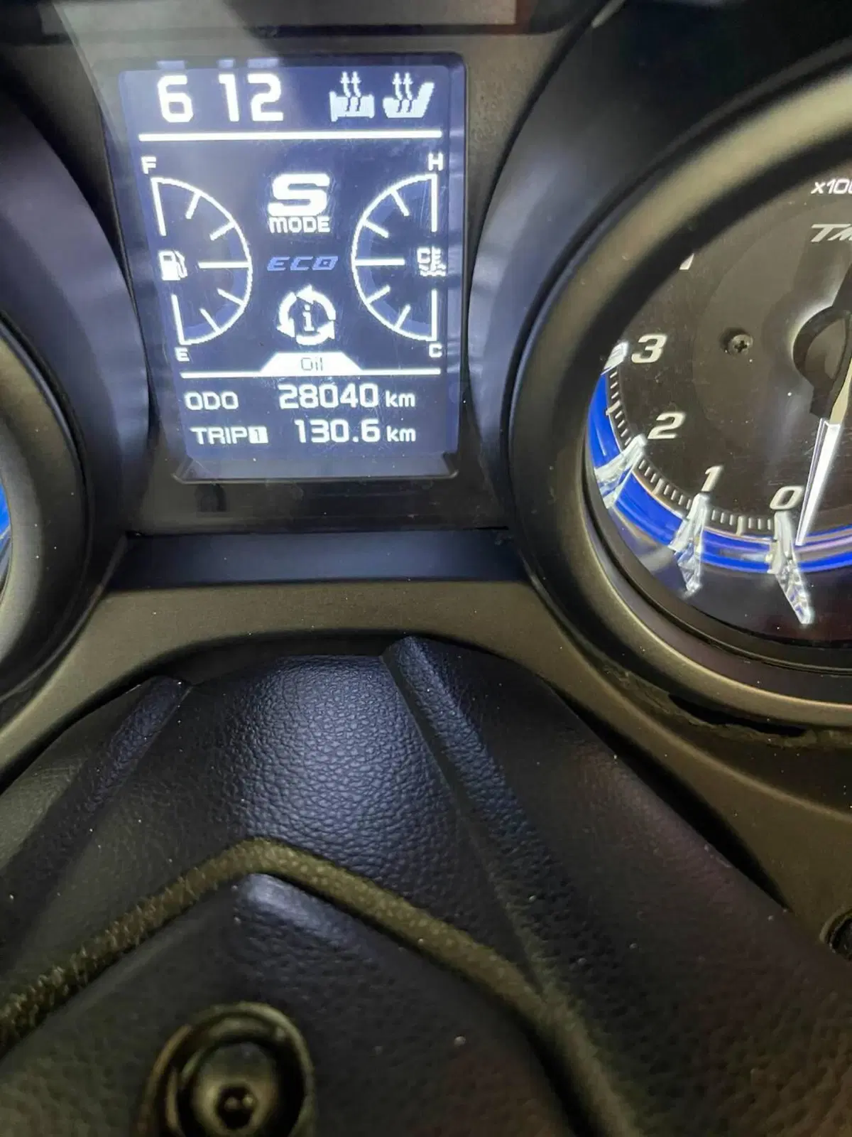 Yamaha T-Max 560 Tech Max (2021) (16)