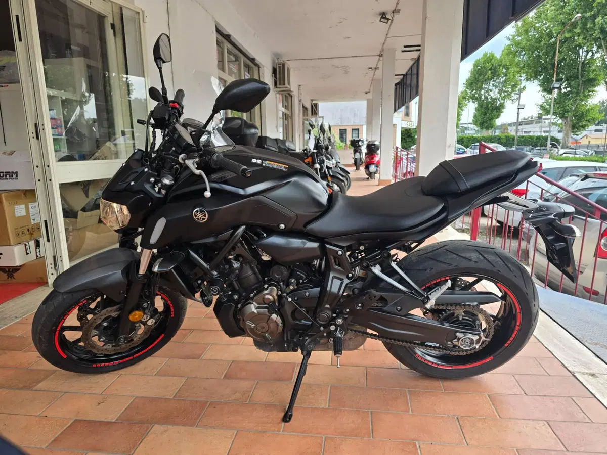 Yamaha MT-07 (2018 - 20) (6)