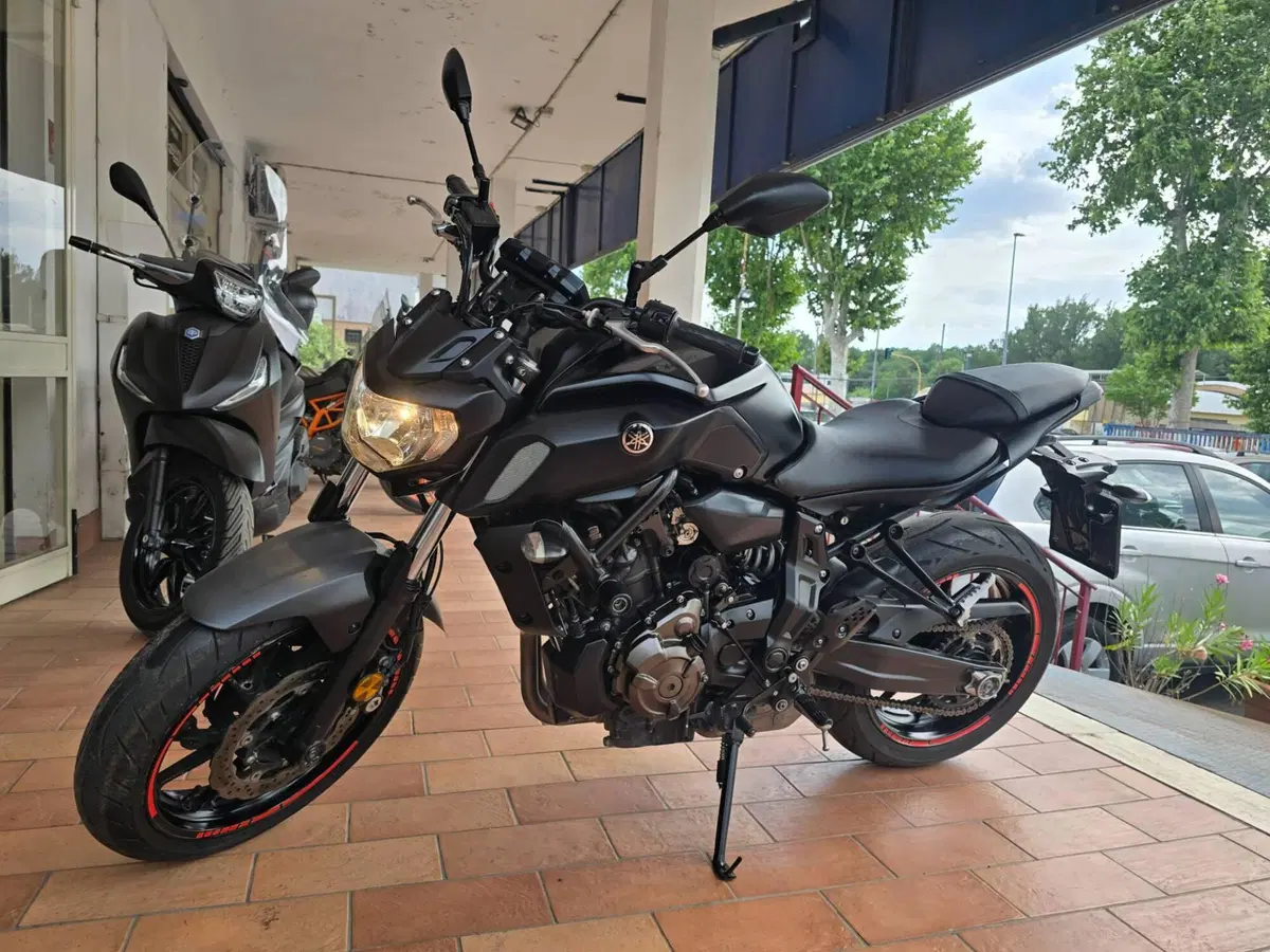 Yamaha MT-07 (2018 - 20) (2)