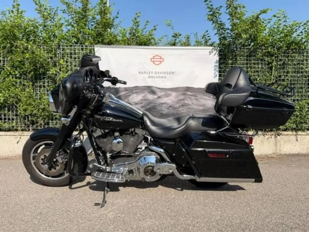 Harley-Davidson 1450 Street Glide (2006 - 07) - FLHX (2)