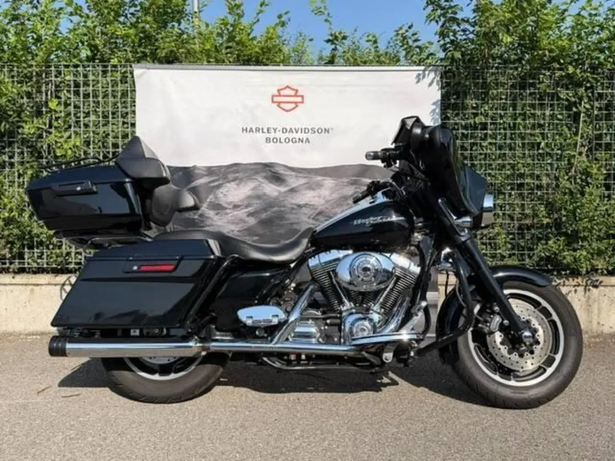 Harley-Davidson 1450 Street Glide (2006 - 07) - FLHX