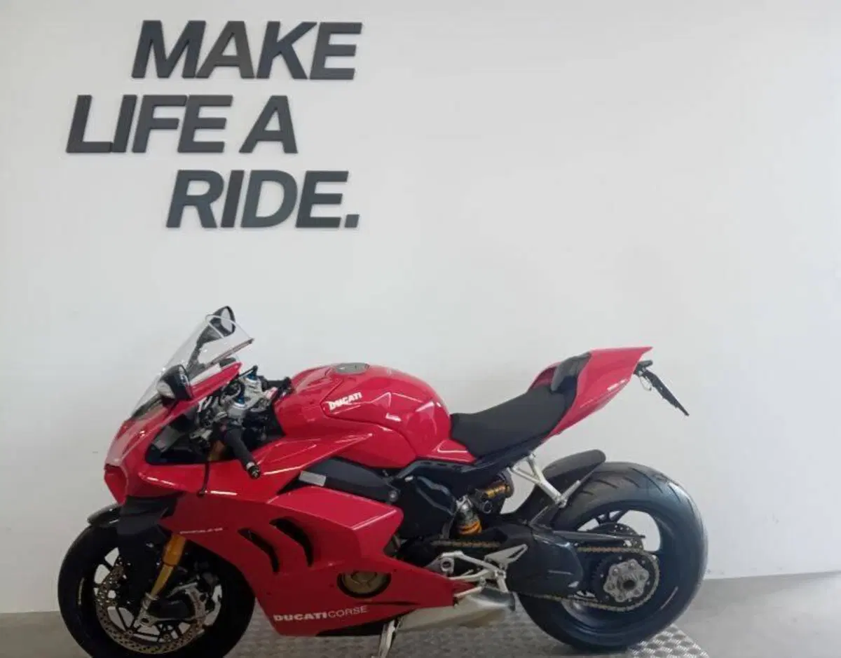 Ducati Panigale V4 S (2022 - 24) (2)