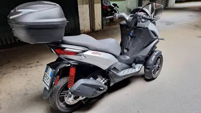 Piaggio MP3 300 ABS Hpe (2021 - 24) usata