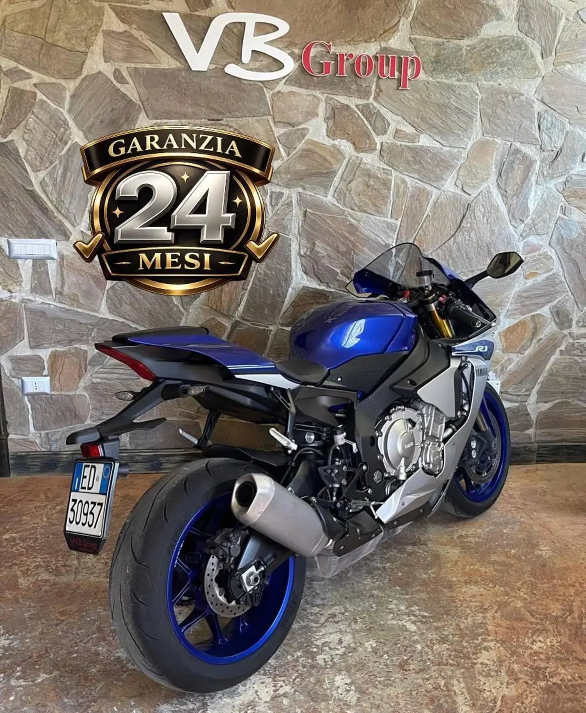 Yamaha YZF R1 (2015 - 16) (4)