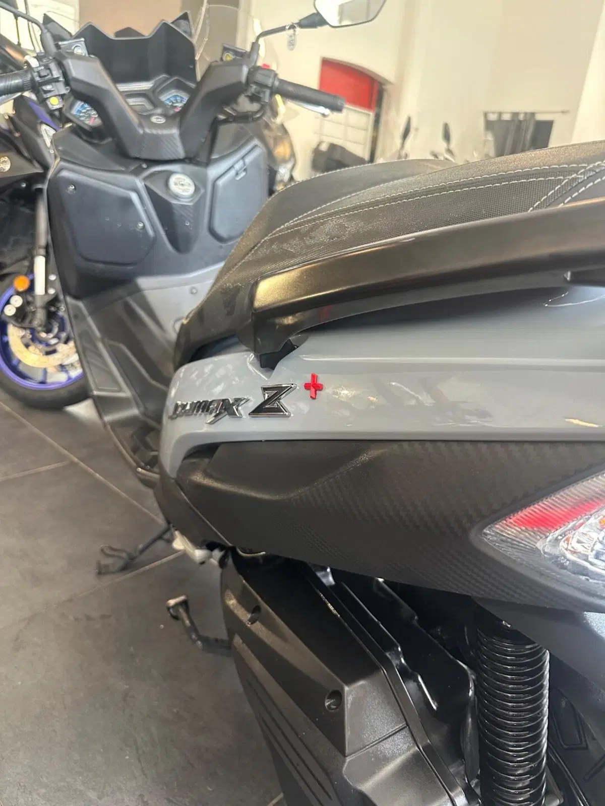 Sym Joymax 300 Z+ (2021 - 24) (8)