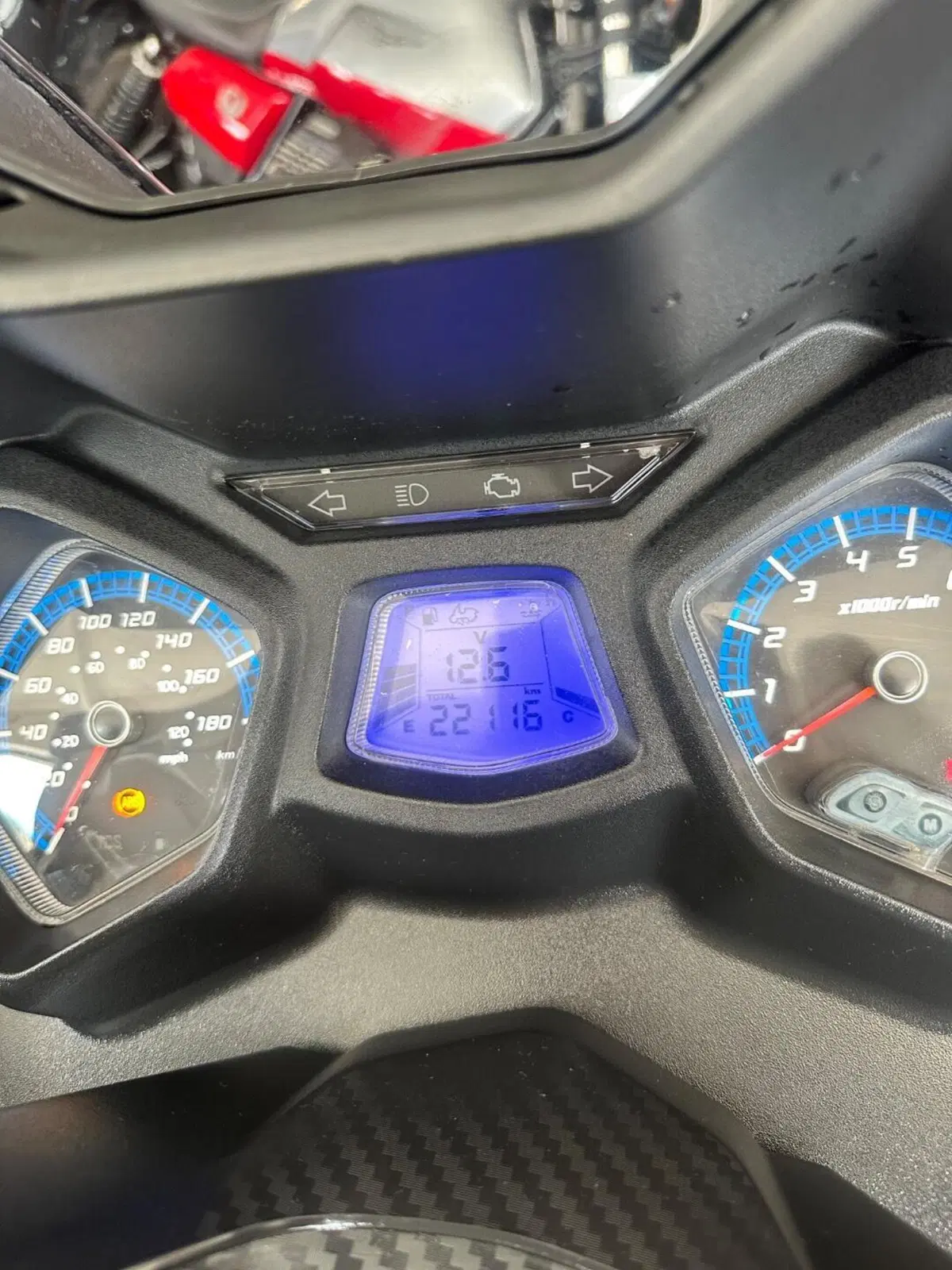 Sym Joymax 300 Z+ (2021 - 24) (9)